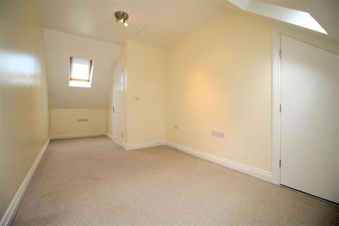 11 Derisley Close, Byfleet, West Byfleet, KT14 7QA