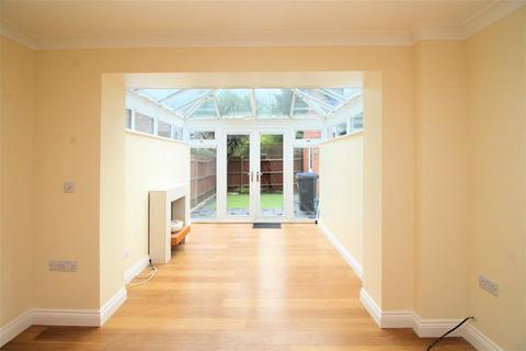 11 Derisley Close, Byfleet, West Byfleet, KT14 7QA