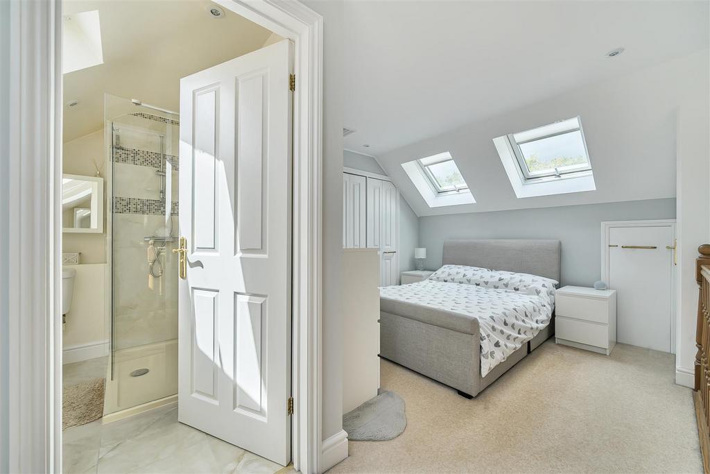 Bedroom 1 &amp; Ensuite
