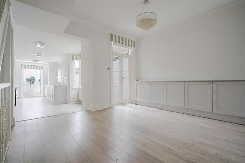 5 bedroom end of terrace house for sale, Albany Road, Windsor