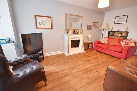 3 bedroom semi-detached house for sale, Lamb Lane, Stone