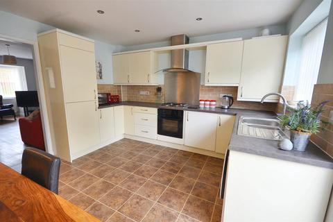 3 bedroom semi-detached house for sale, Lamb Lane, Stone
