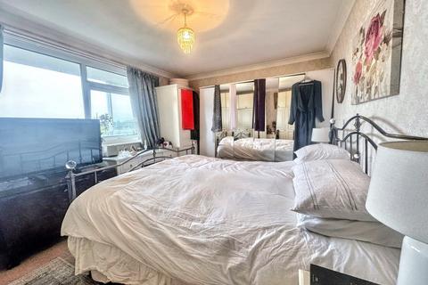 2 bedroom flat for sale, Bournemouth