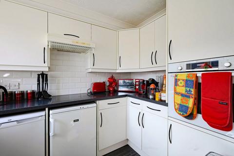 2 bedroom retirement property for sale, Gales Drive, Crawley RH10