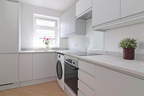 undefined, Woodlands Road, Redhill