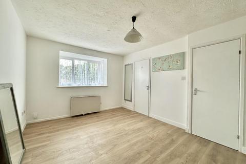 undefined, Willenhall Drive, Hayes, UB3 2UX