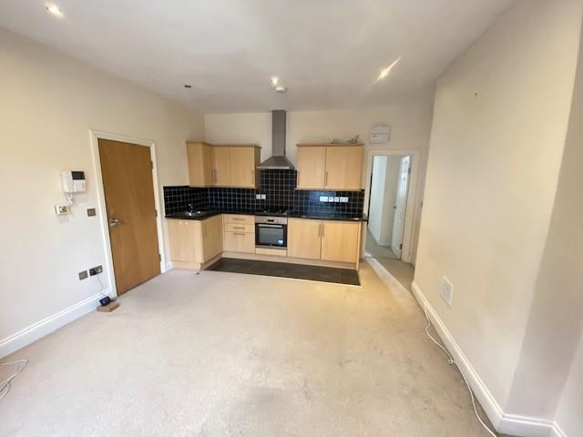 Flat 2 connaught avenue.jpg