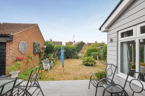 3 bedroom semi-detached house for sale, Southey Close, Heybridge, Maldon, Essex, CM9 4YW