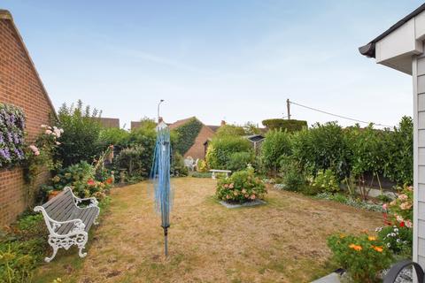 3 bedroom semi-detached house for sale, Southey Close, Heybridge, Maldon, Essex, CM9 4YW