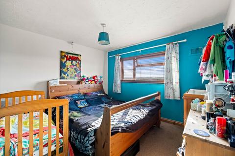 6 Kimberley Walk, Dover, CT16 2JN