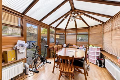 6 Kimberley Walk, Dover, CT16 2JN