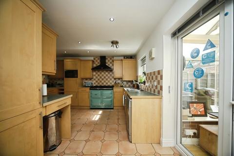 undefined, Severn Drive, Taunton TA1