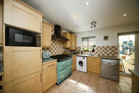 undefined, Severn Drive, Taunton TA1