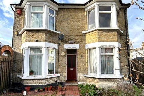 16 Alpha Road, Croydon, CR0 6TH