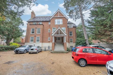 New Dover Road, Canterbury, Kent, CT1