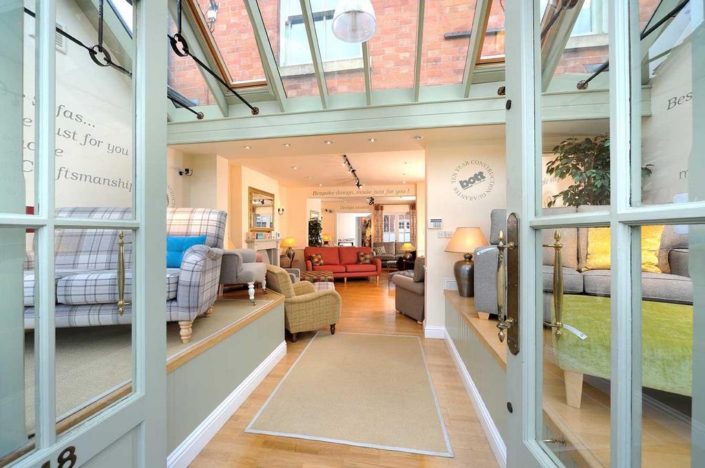 Showroom etrance.jpg