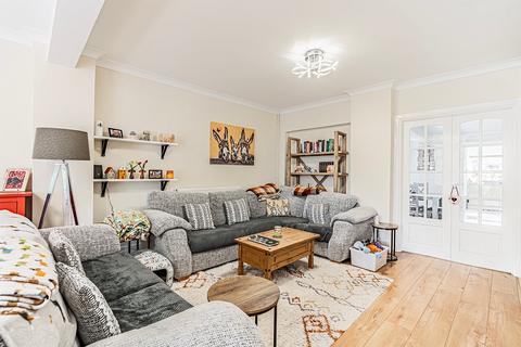 15 Bridgend Road, Llanharan, Pontyclun, CF72 9RA
