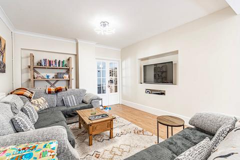 15 Bridgend Road, Llanharan, Pontyclun, CF72 9RA