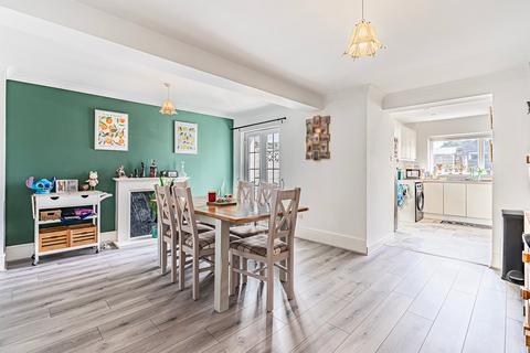 15 Bridgend Road, Llanharan, Pontyclun, CF72 9RA