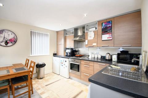 2 bedroom flat for sale, Clifton Road, Monton, M30
