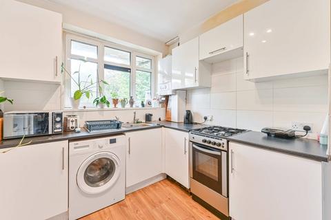3 bedroom flat for sale, Lordship Lane, East Dulwich, London, SE22