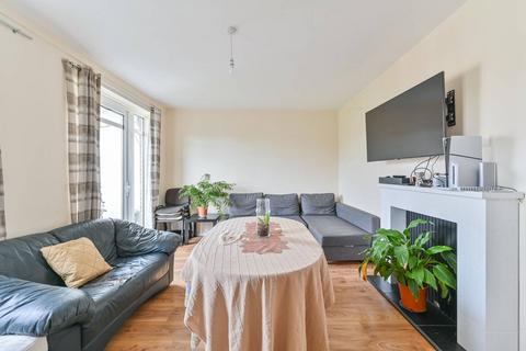 3 bedroom flat for sale, Lordship Lane, East Dulwich, London, SE22