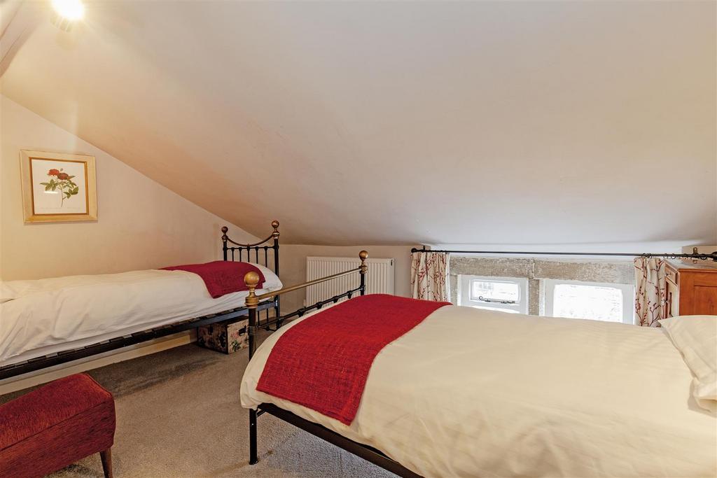 Bedroom 2-1.jpg