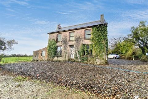 undefined, Clynderwen