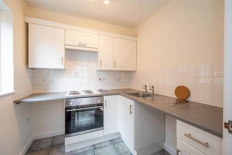 2 bedroom flat for sale, Southwood Road, Hayling Island PO11