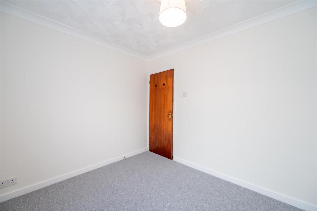 Flat 1 Regatta Court 25 11.jpg