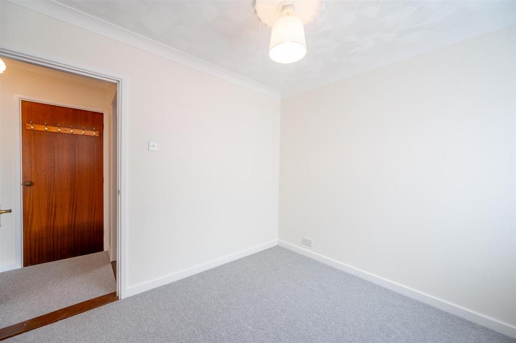 Flat 1 Regatta Court 25 12.jpg