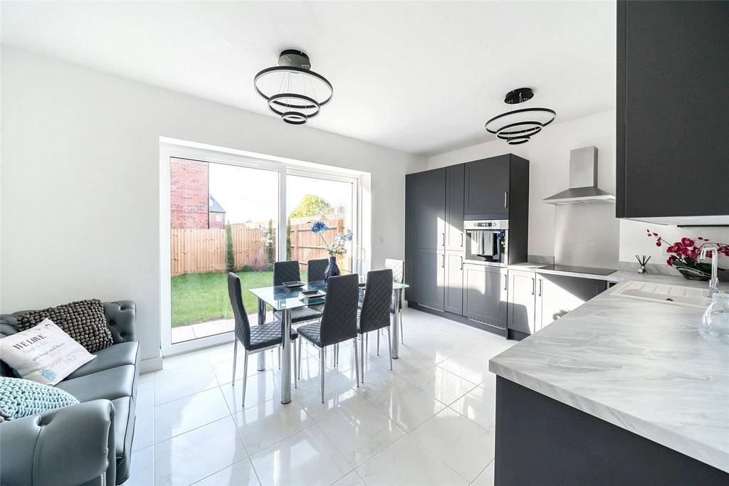 Kitchen/Dining