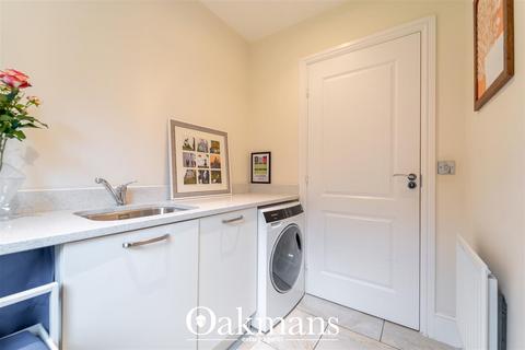 31 Cricketers Grove, Birmingham, B17 8BF