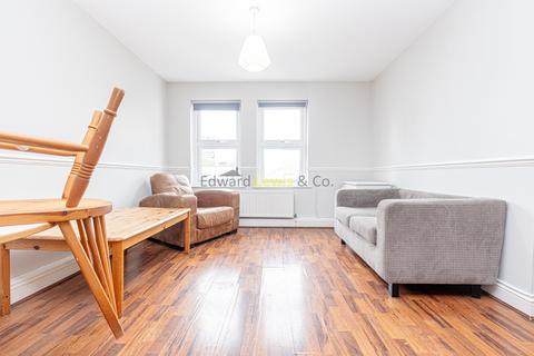 2 bedroom flat to rent, Bethnal Green Road, London E2