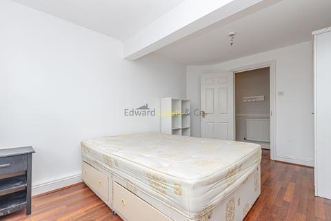 2 bedroom flat to rent, Bethnal Green Road, London E2