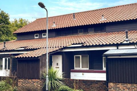 20 Bartlow End, Basildon, SS13 1PQ