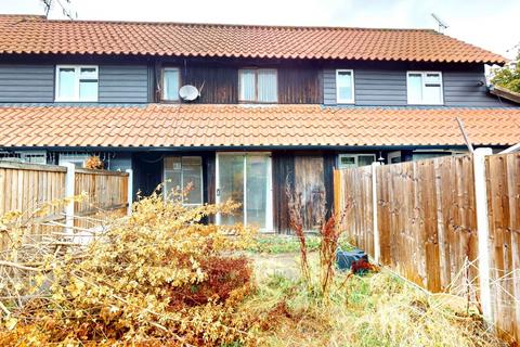 20 Bartlow End, Basildon, SS13 1PQ