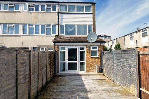 23 Mendip Close, Basingstoke, RG22 5BP