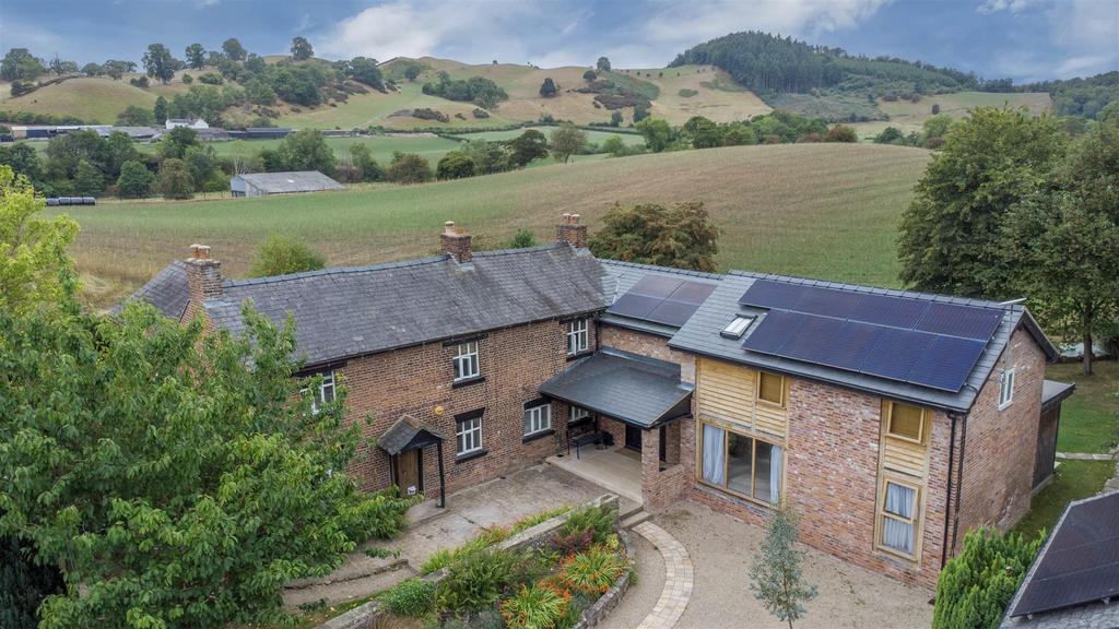 Foel Farm front.jpg