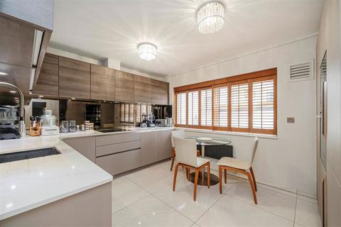 undefined, Park Crescent Mews East, London W1W