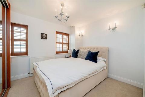 undefined, Park Crescent Mews East, London W1W