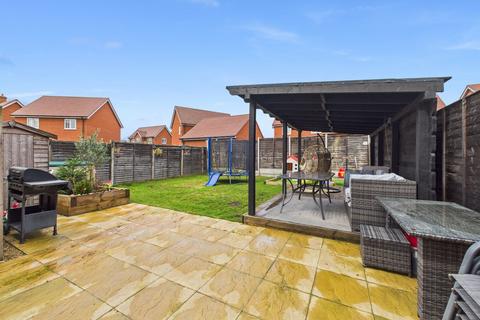 2 bedroom semi-detached house for sale, Smith Gardens, Halstead, CO9