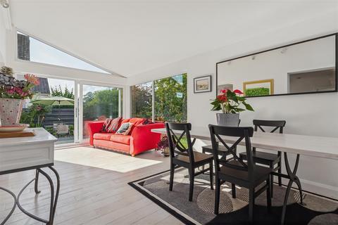 12 Corsie Drive, Perth, PH2 7BU