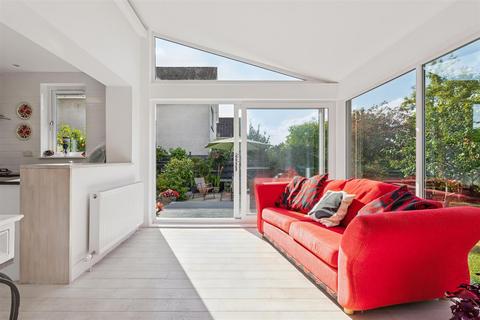 12 Corsie Drive, Perth, PH2 7BU