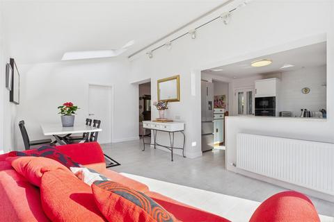 12 Corsie Drive, Perth, PH2 7BU