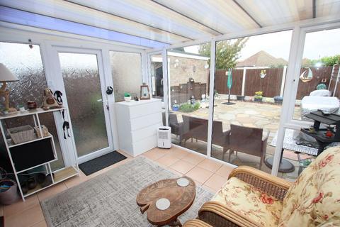 2 bedroom bungalow for sale, Laurel Close, Clacton on Sea, CO15