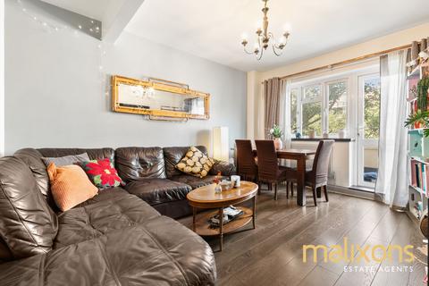 2 bedroom flat to rent, Redlands Way, London SW2