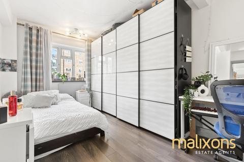 2 bedroom flat to rent, Redlands Way, London SW2
