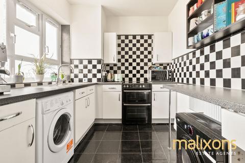 2 bedroom flat to rent, Redlands Way, London SW2