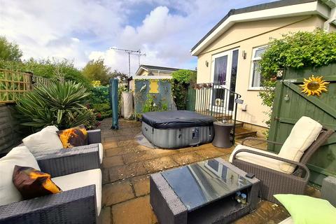 2 bedroom park home for sale, Bognor Road, Climping, Littlehampton